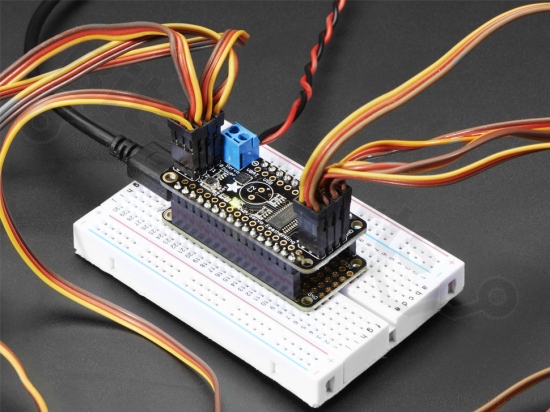 Servo motor driver board/ PWM 8 channel Featherwing - Adafruit 2928